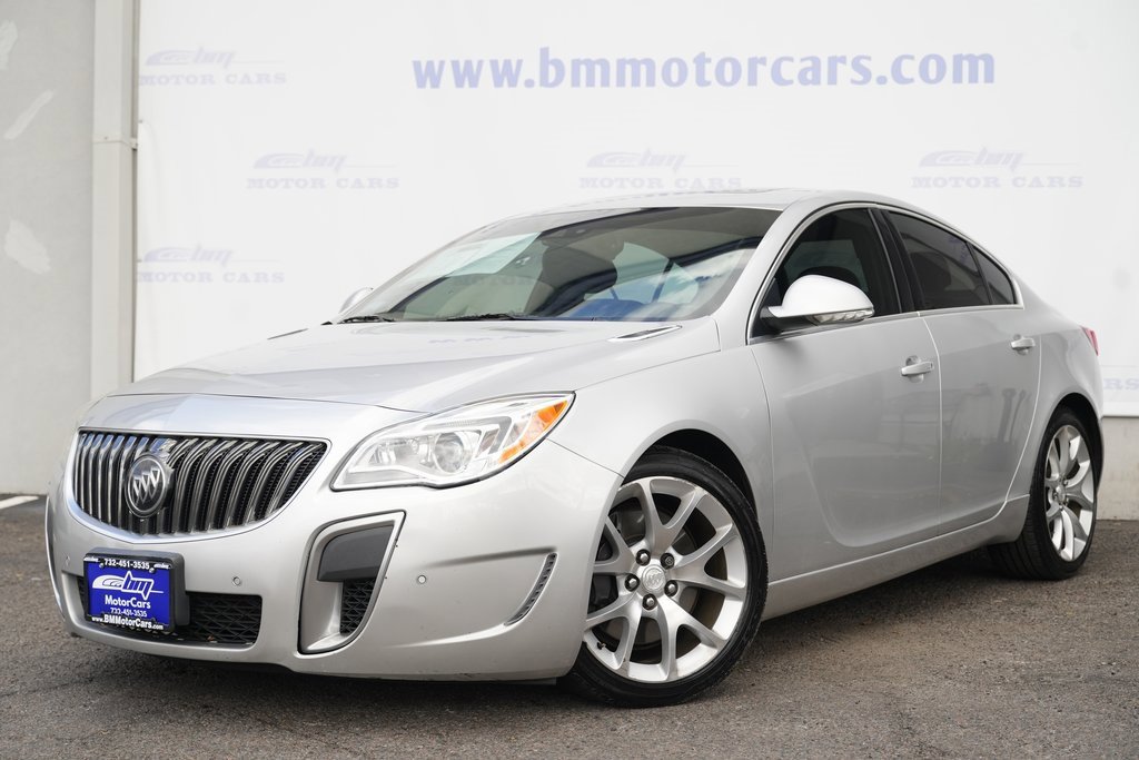 2017 Buick Regal GS photo 2