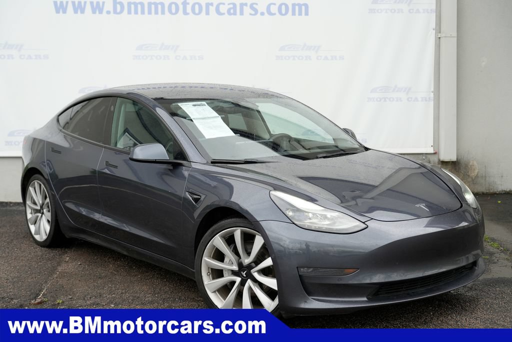 2022 Tesla Model 3 Long Range Dual Motor All-Wheel Drive's photo