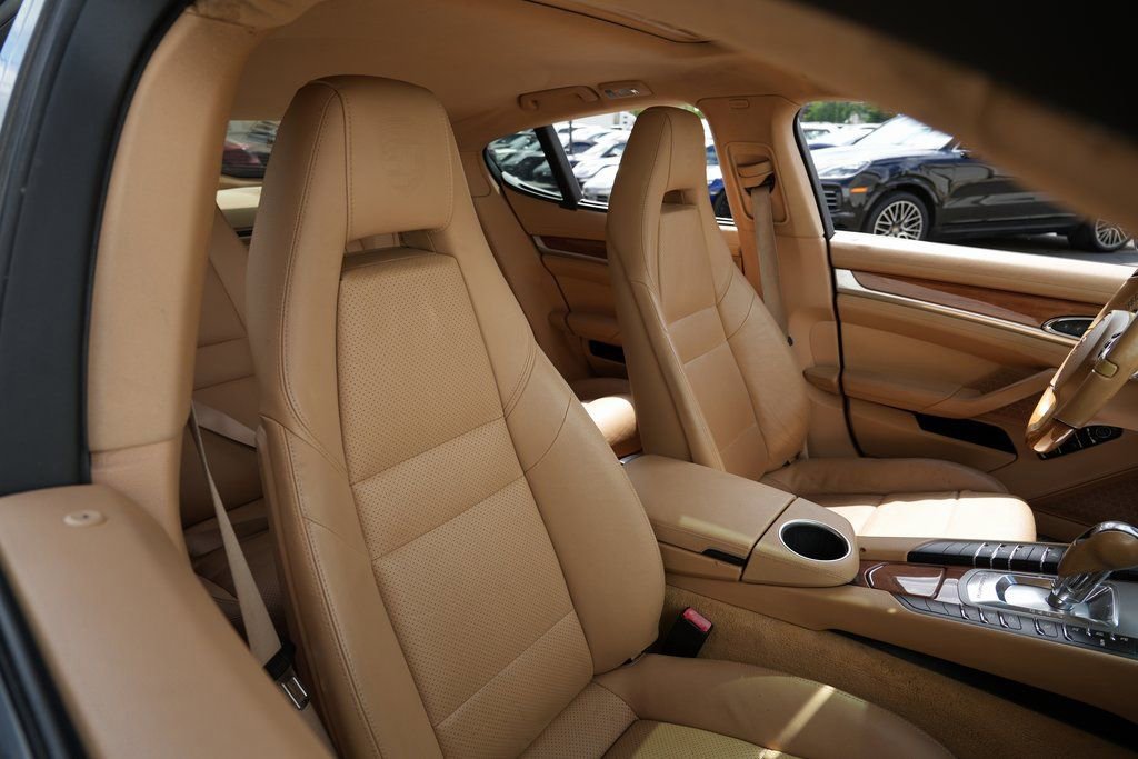 2013 Porsche Panamera - Photo 26