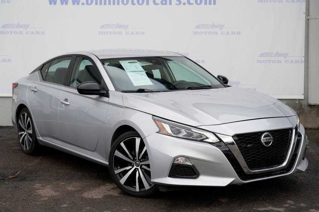 2022 Nissan Altima SR