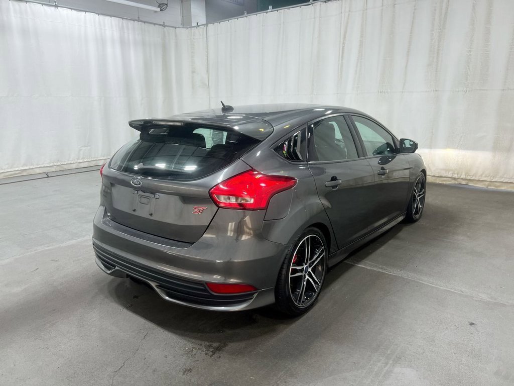 2018 Ford Focus ST photo 4