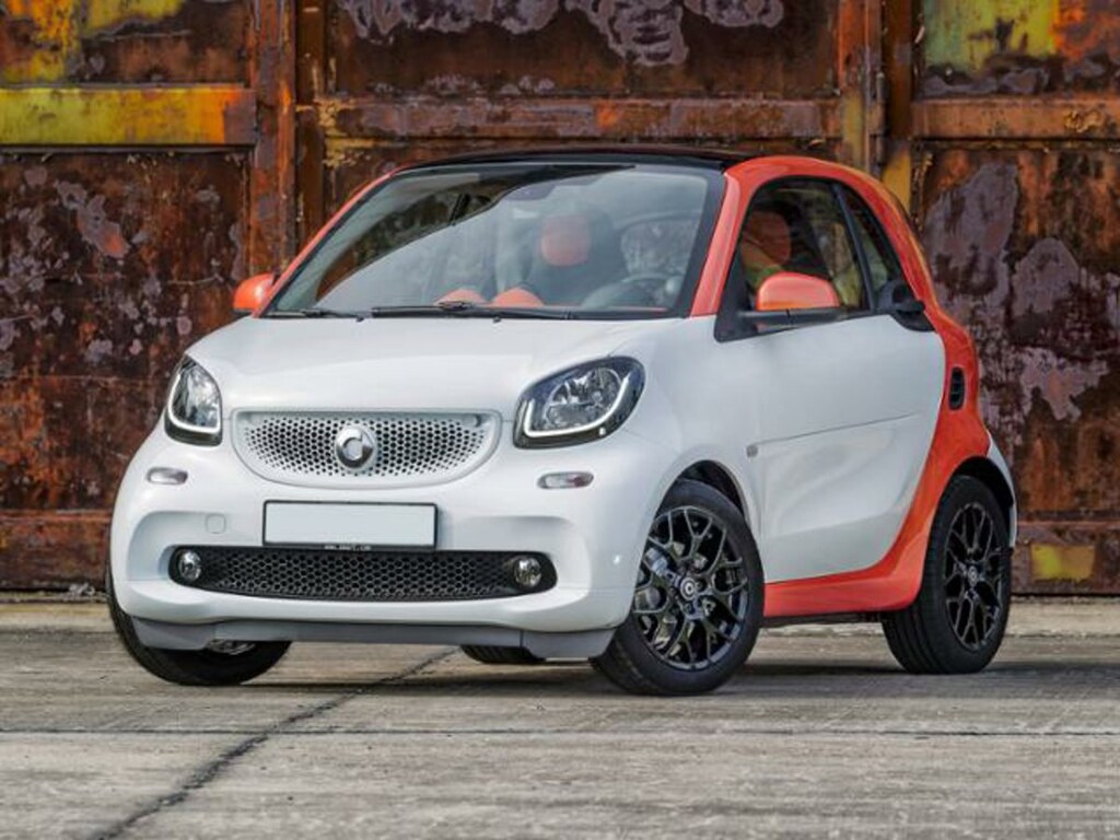 Used 2016 smart fortwo  Coupe
