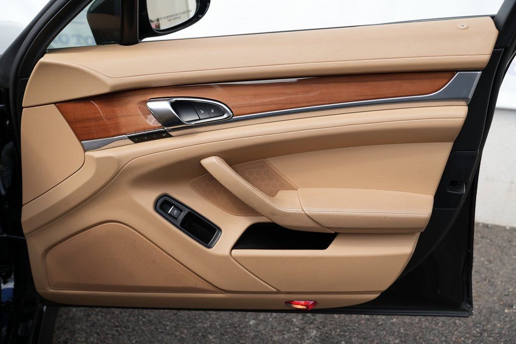2013 Porsche Panamera - Photo 33