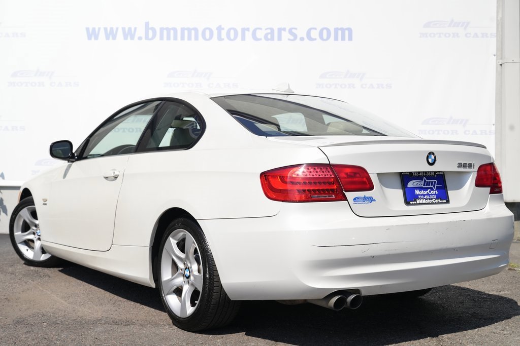 2011 Bmw 328i xDrive photo 3