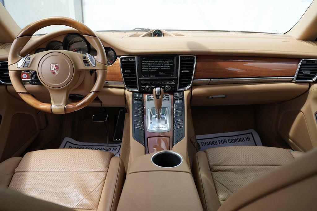 2013 Porsche Panamera - Photo 40