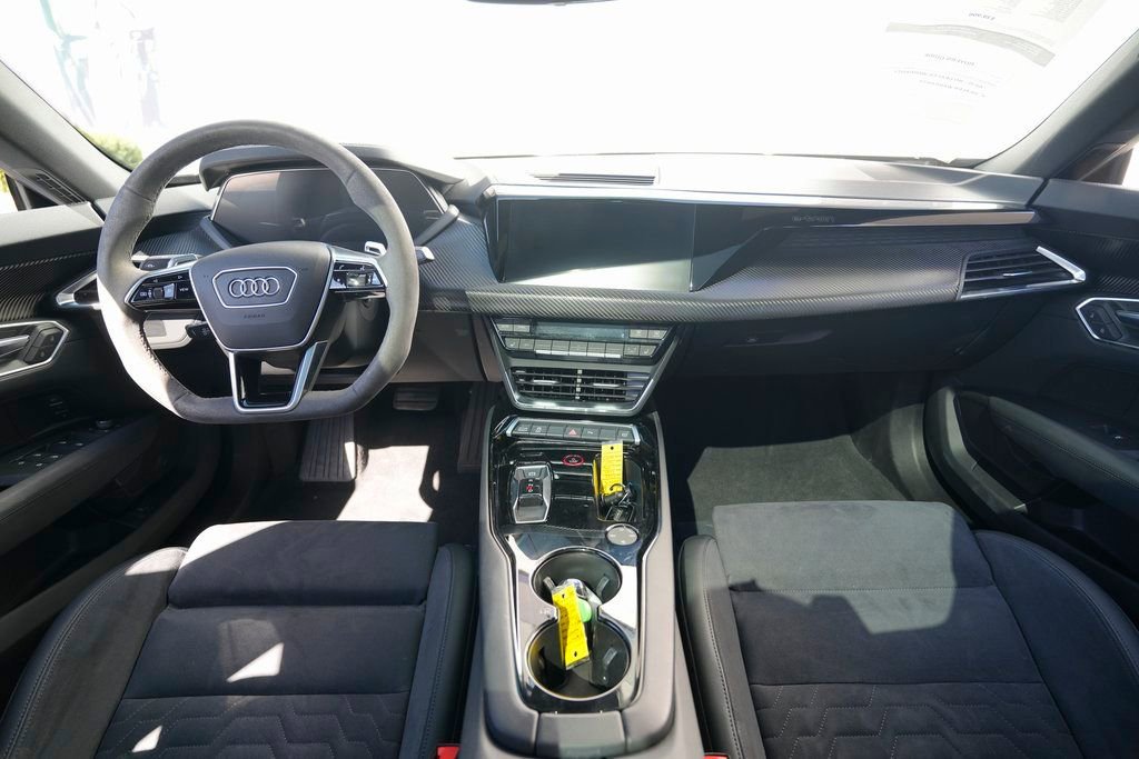 2022 Audi e-tron GT Premium Plus - Photo 41