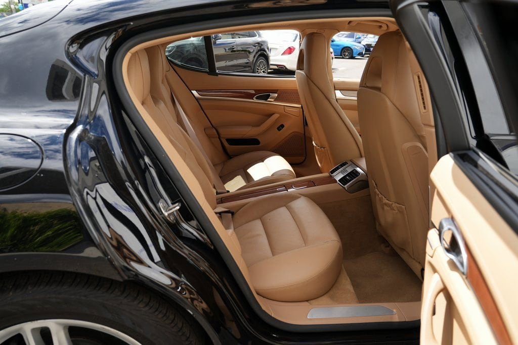 2013 Porsche Panamera - Photo 20