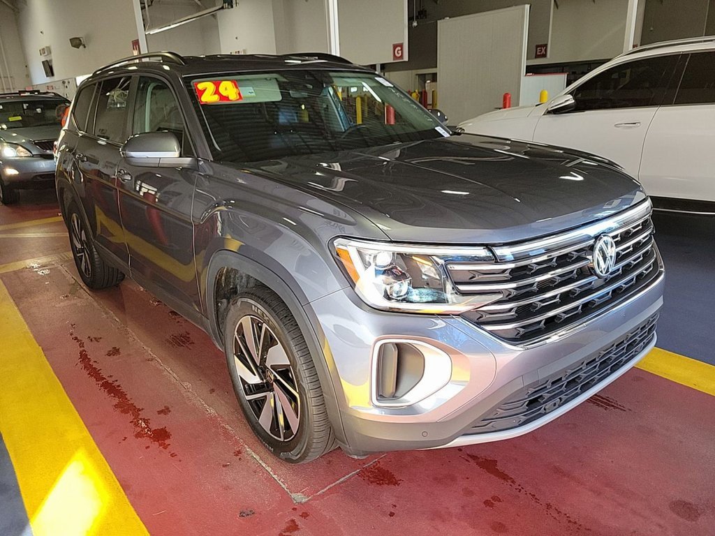 2024 Volkswagen Atlas SE photo 2