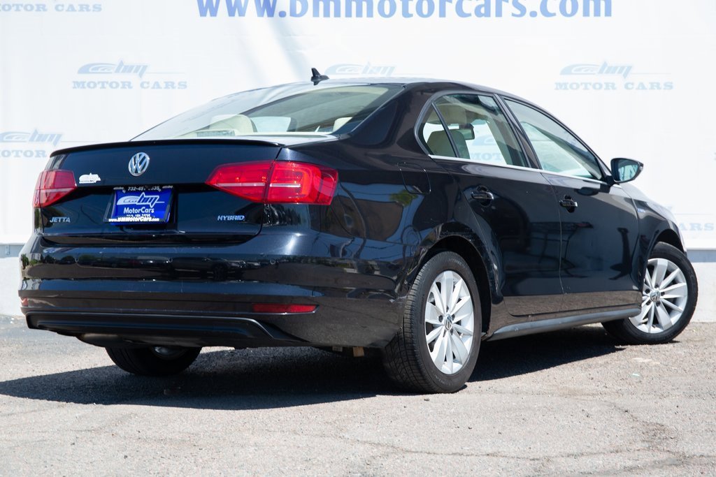2016 Volkswagen Jetta Hybrid SEL Premium photo 3