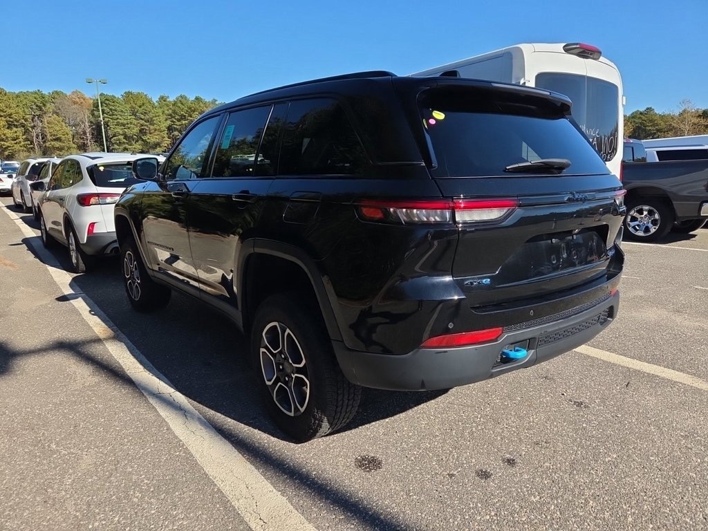 2023 Jeep Cherokee Trailhawk 4xe photo 2