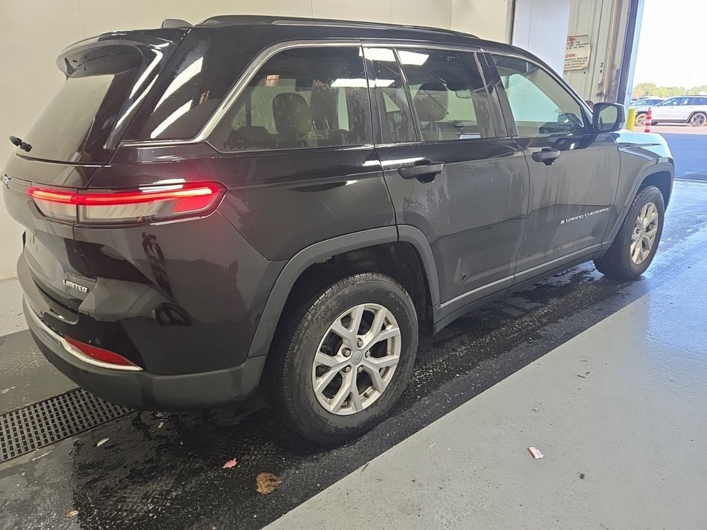 2022 Jeep Grand Cherokee Limited photo 3