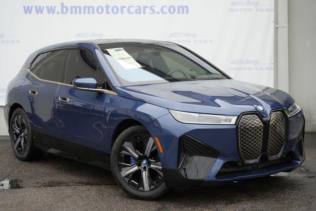 2023 BMW iX xDrive50's photo