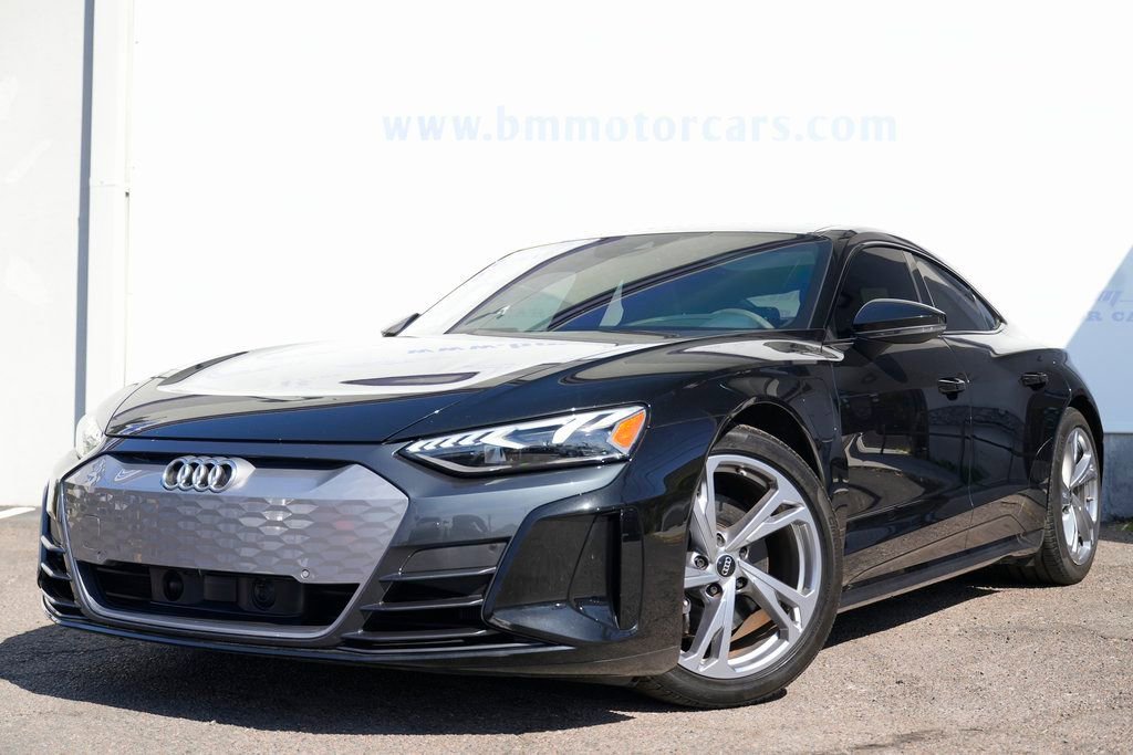 2022 Audi e-tron GT Premium Plus - Photo 2
