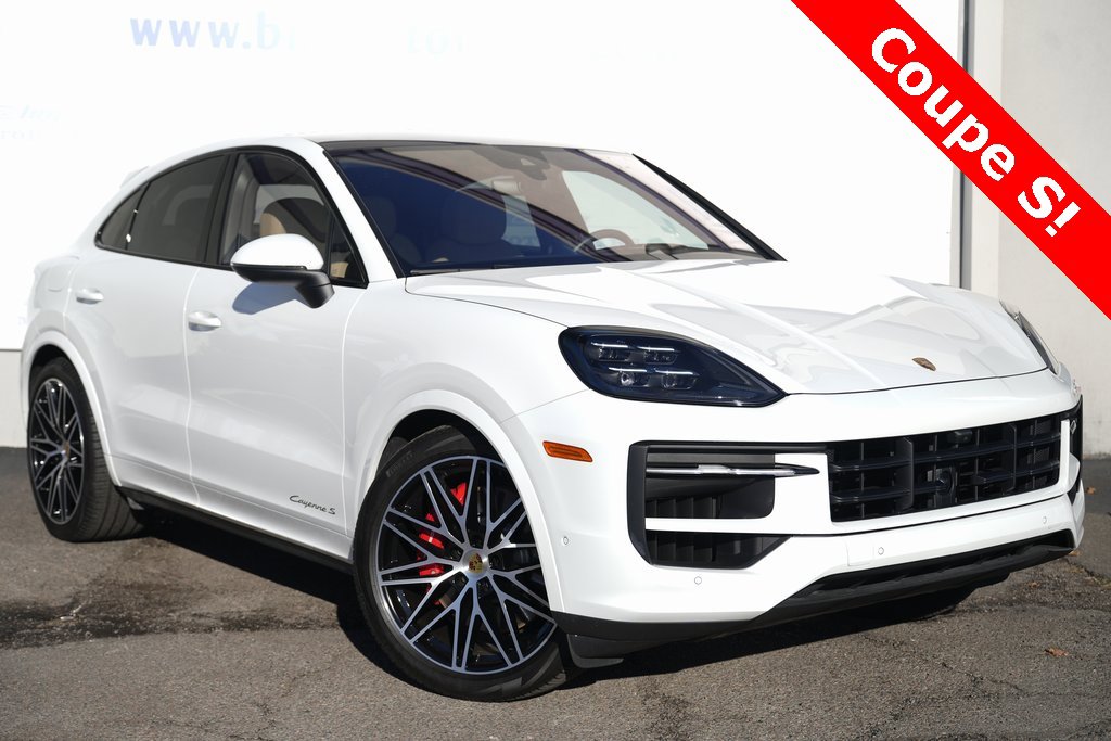 2024 Porsche Cayenne Coup S's photo