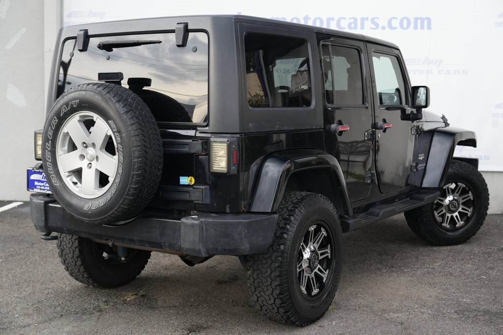 2012 Jeep Wrangler Unlimited Sahara photo 3