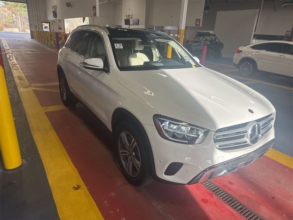2022 Mercedes Benz GLC 300 4MATIC photo 2