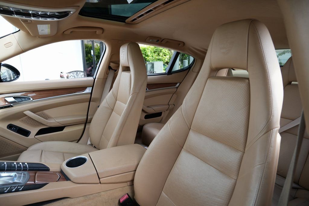 2013 Porsche Panamera - Photo 23