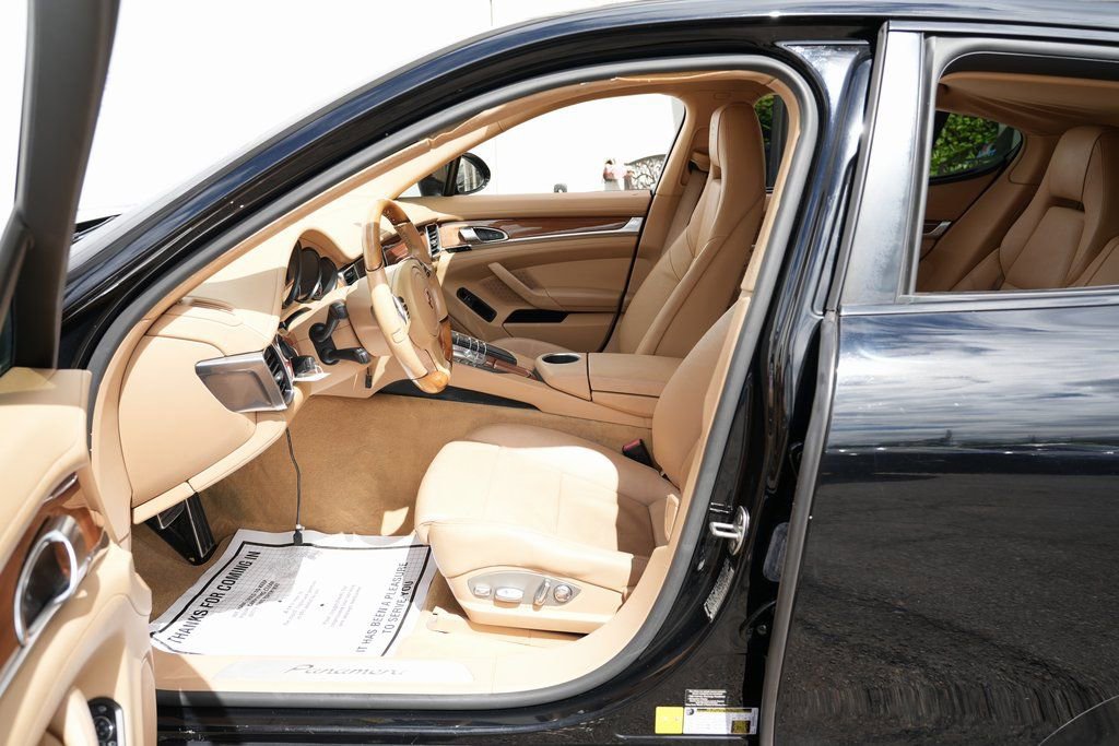2013 Porsche Panamera - Photo 18