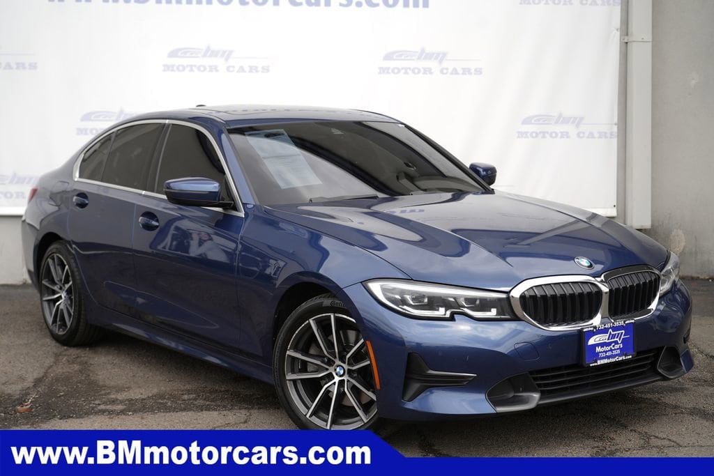 2021 BMW 3 Series 330i xDrive Sedan's photo
