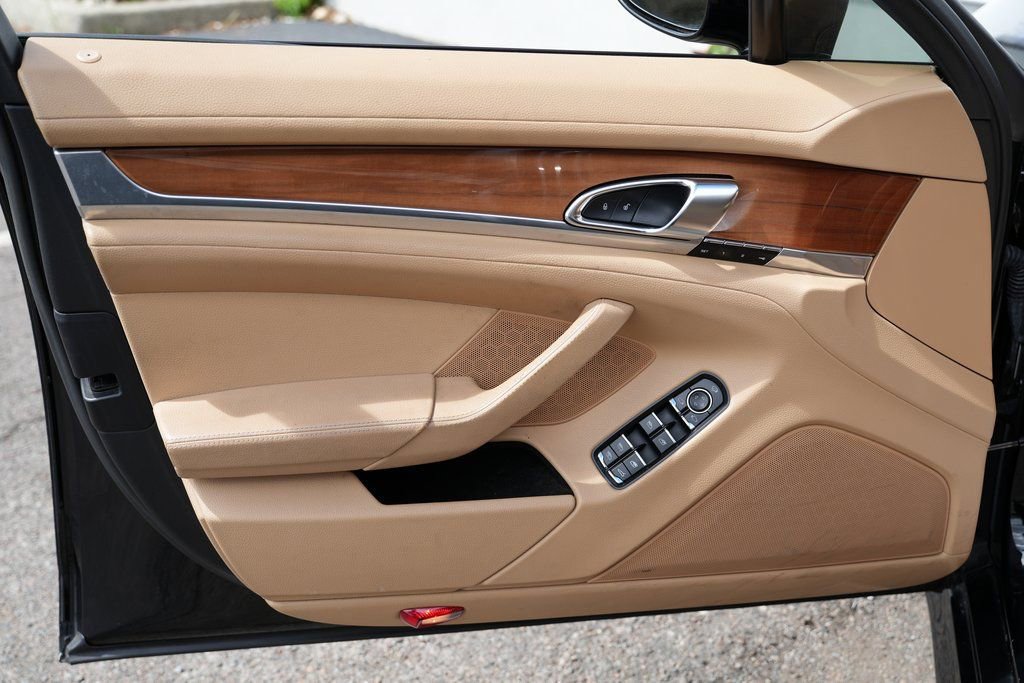 2013 Porsche Panamera - Photo 27