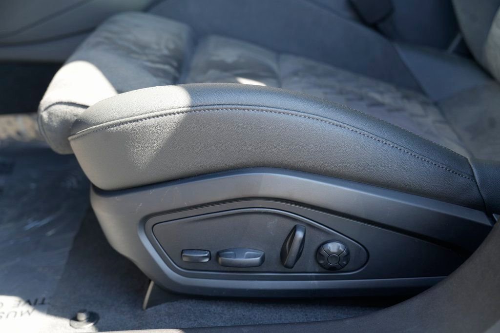 2022 Audi e-tron GT Premium Plus - Photo 32