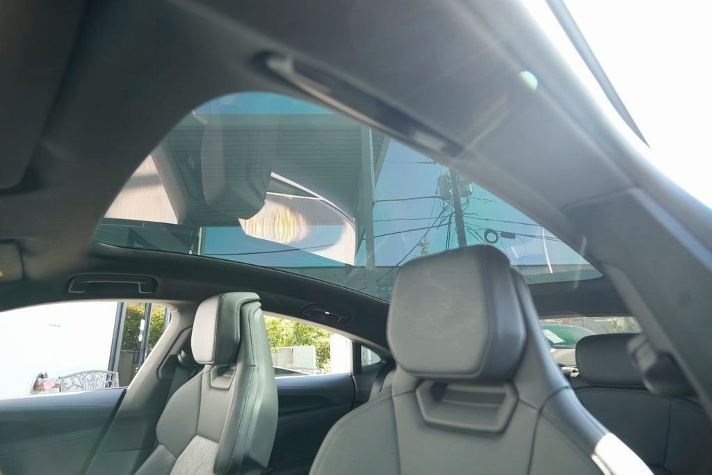 2022 Audi e-tron GT Premium Plus - Photo 22