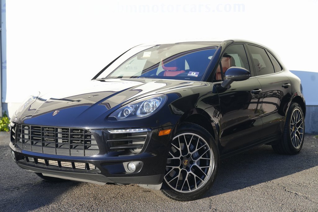 2018 Porsche Macan photo 2