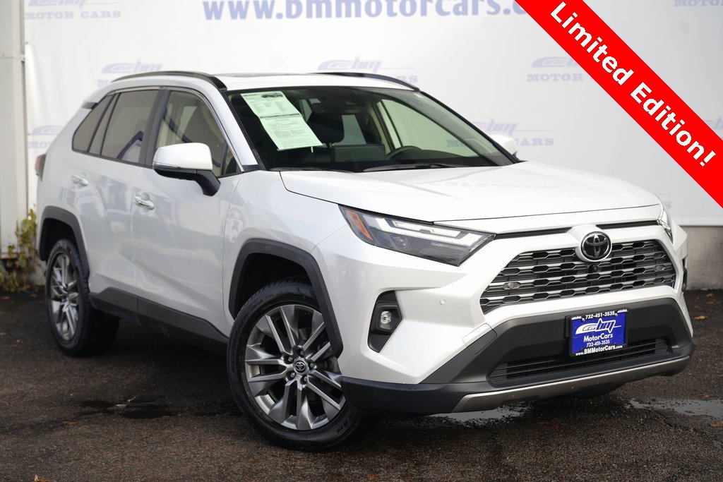 2023 Toyota RAV4 Limited's photo