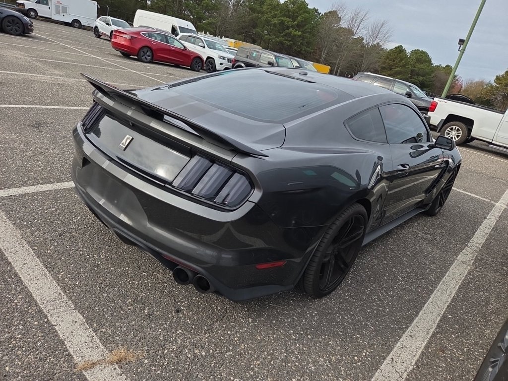 2017 Ford Mustang Shelby photo 4