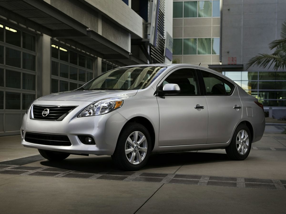 2012 Nissan Versa SV's photo