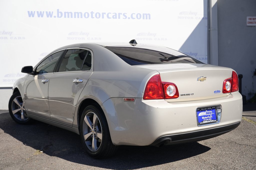 2012 Chevrolet Malibu 1LT photo 4