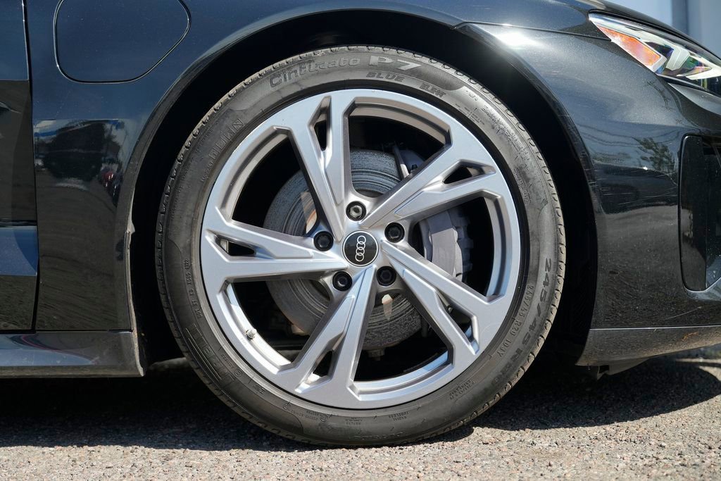 2022 Audi e-tron GT Premium Plus - Photo 12