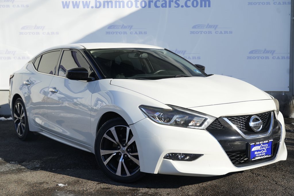 2018 Nissan Maxima S's photo