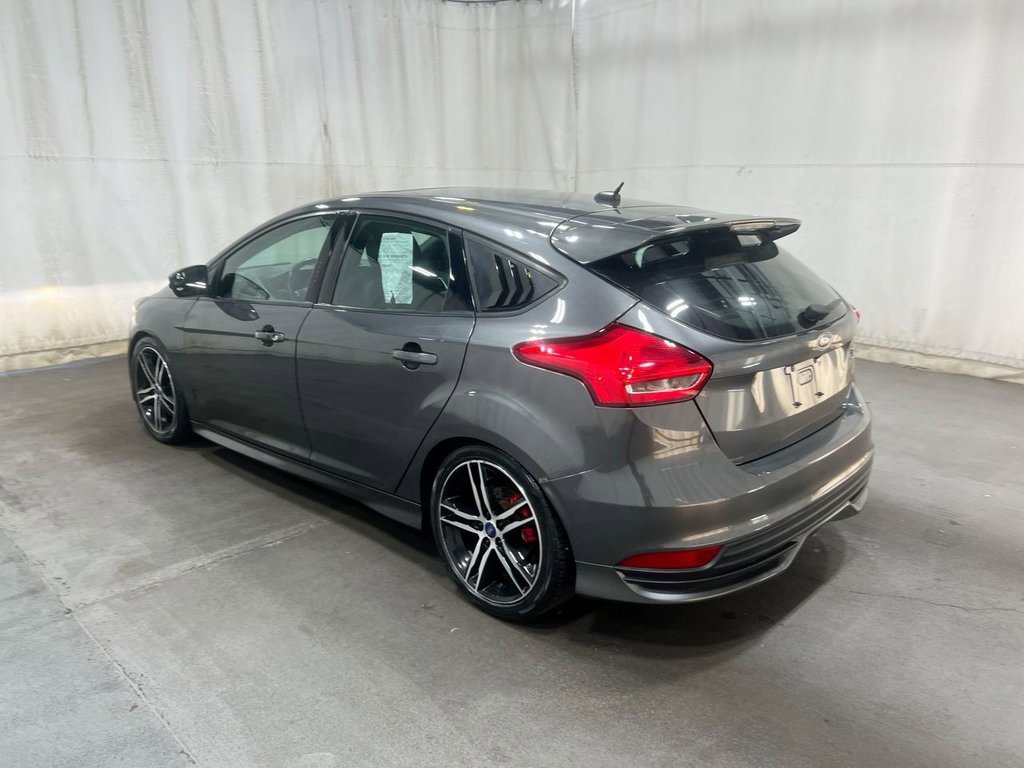 2018 Ford Focus ST photo 2