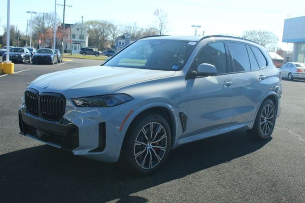 New 2026 BMW X5 xDrive50e SUV