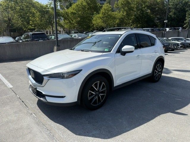 2017 Mazda CX-5 Grand Touring auto's photo