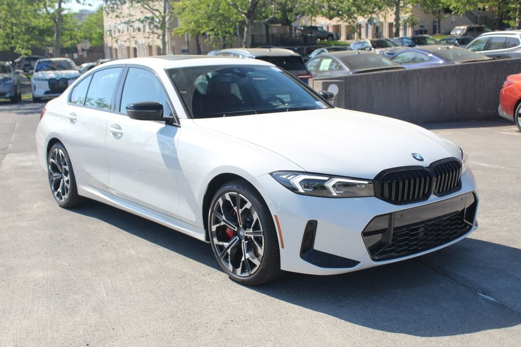 2026 BMW 3 Series 330i xDrive Sedan's photo