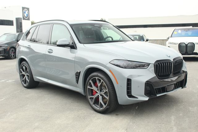 2026 BMW X5 xDrive50e's photo