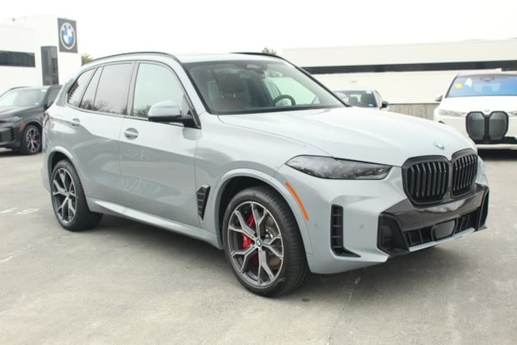 New 2026 BMW X5 xDrive50e SUV