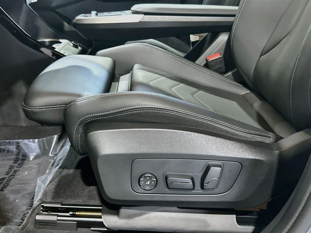 2026 BMW X1 28i - Photo 18
