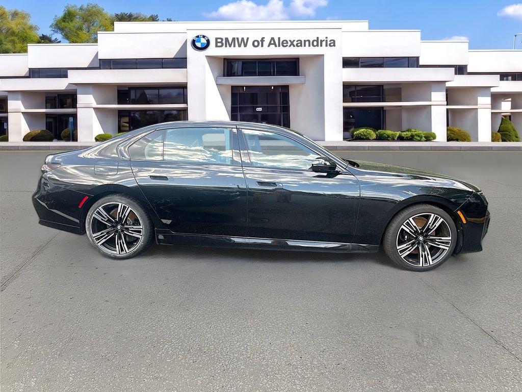 2025 BMW i7 60 - Photo 8