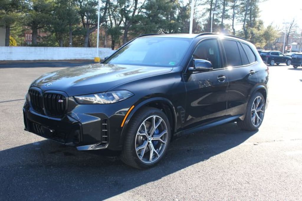 New 2026 BMW X5 M60i SUV