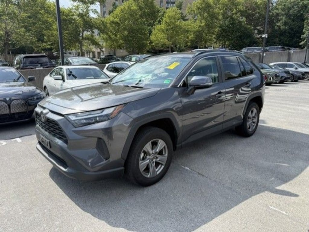 Used 2022 Toyota RAV4 XLE SUV