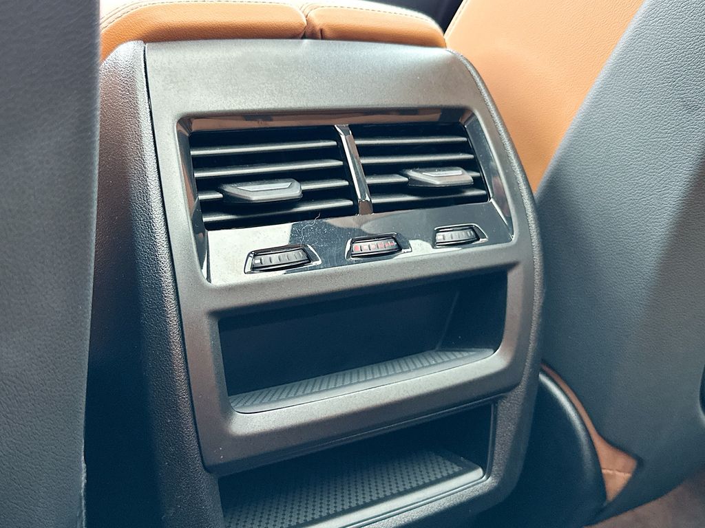 2026 BMW X5 50e - Photo 27