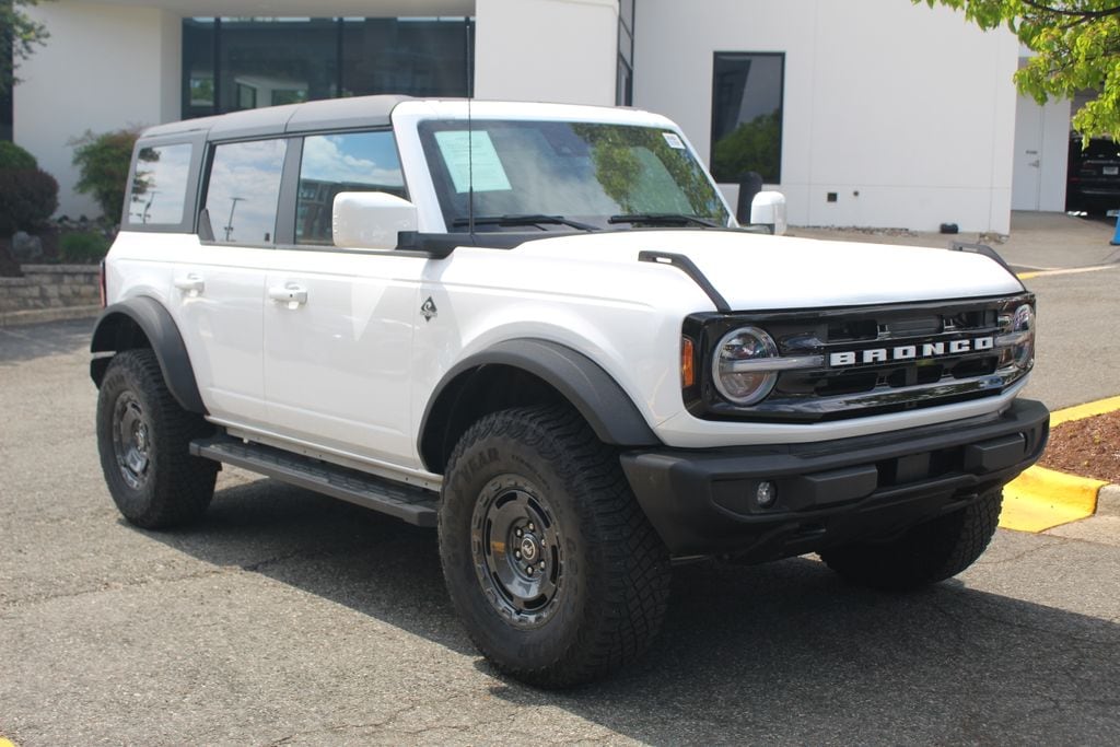 2024 Ford Bronco Outer Banks 4x4's photo
