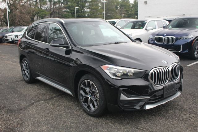 2022 BMW X1 28i's photo