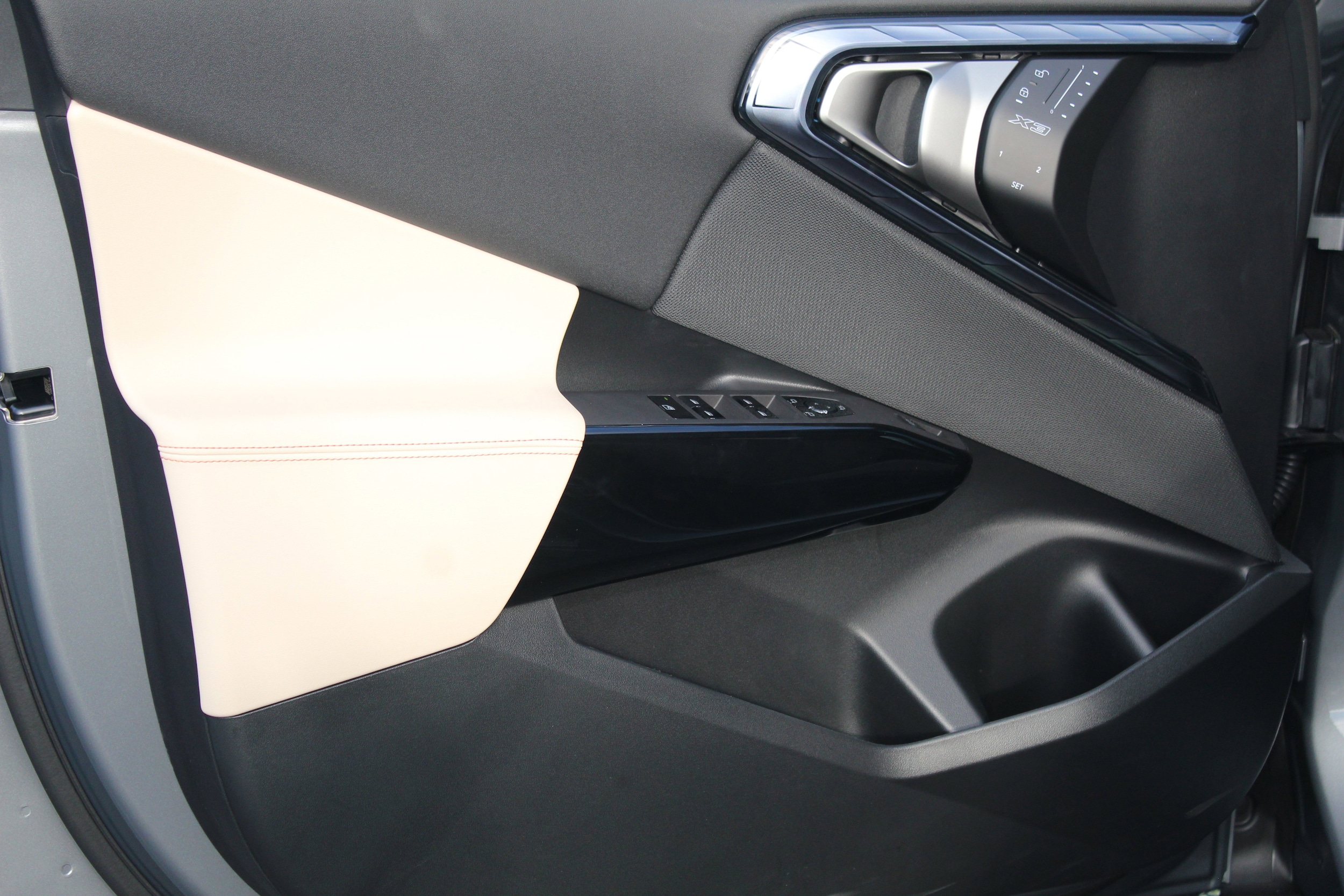 2026 BMW X3 30 - Photo 19