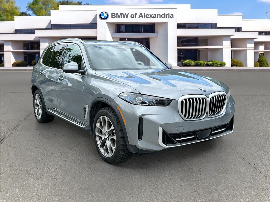 2026 BMW X5 xDrive50e's photo