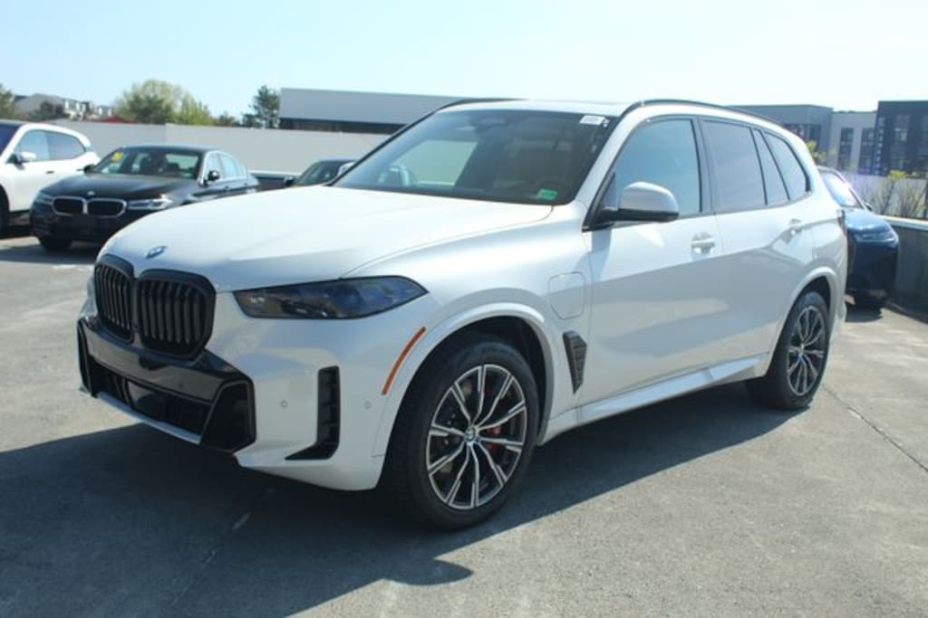 New 2026 BMW X5 xDrive50e SUV