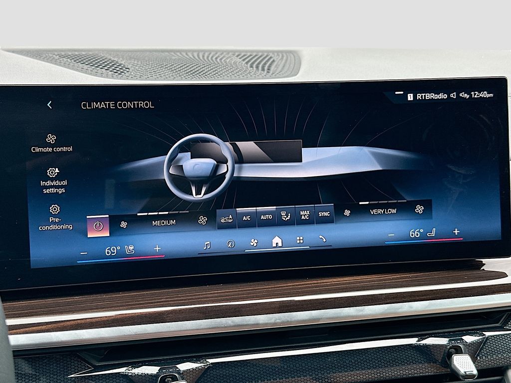 2026 BMW X5 50e - Photo 16